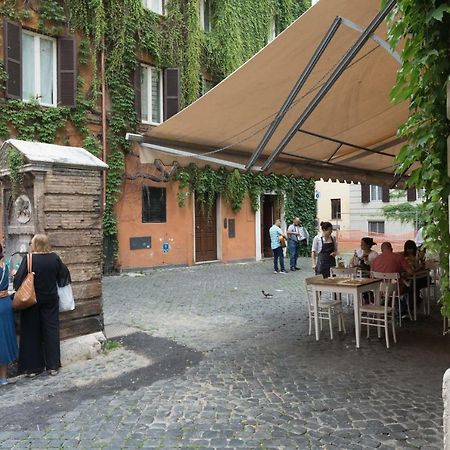 Ferienwohnung Quiet Pied A Terre With Terrace In Borgo Pio Rom Exterior foto